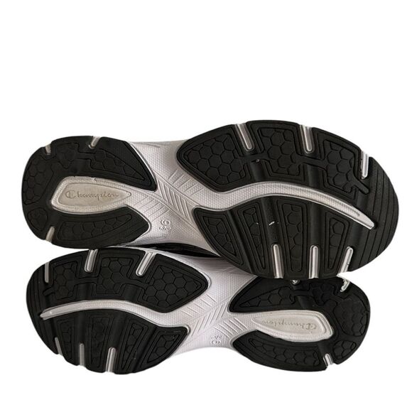 Champion  running Sneakers EUC - Picture 4 of 4